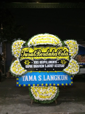Papan Bunga Duka di Liang Anggang